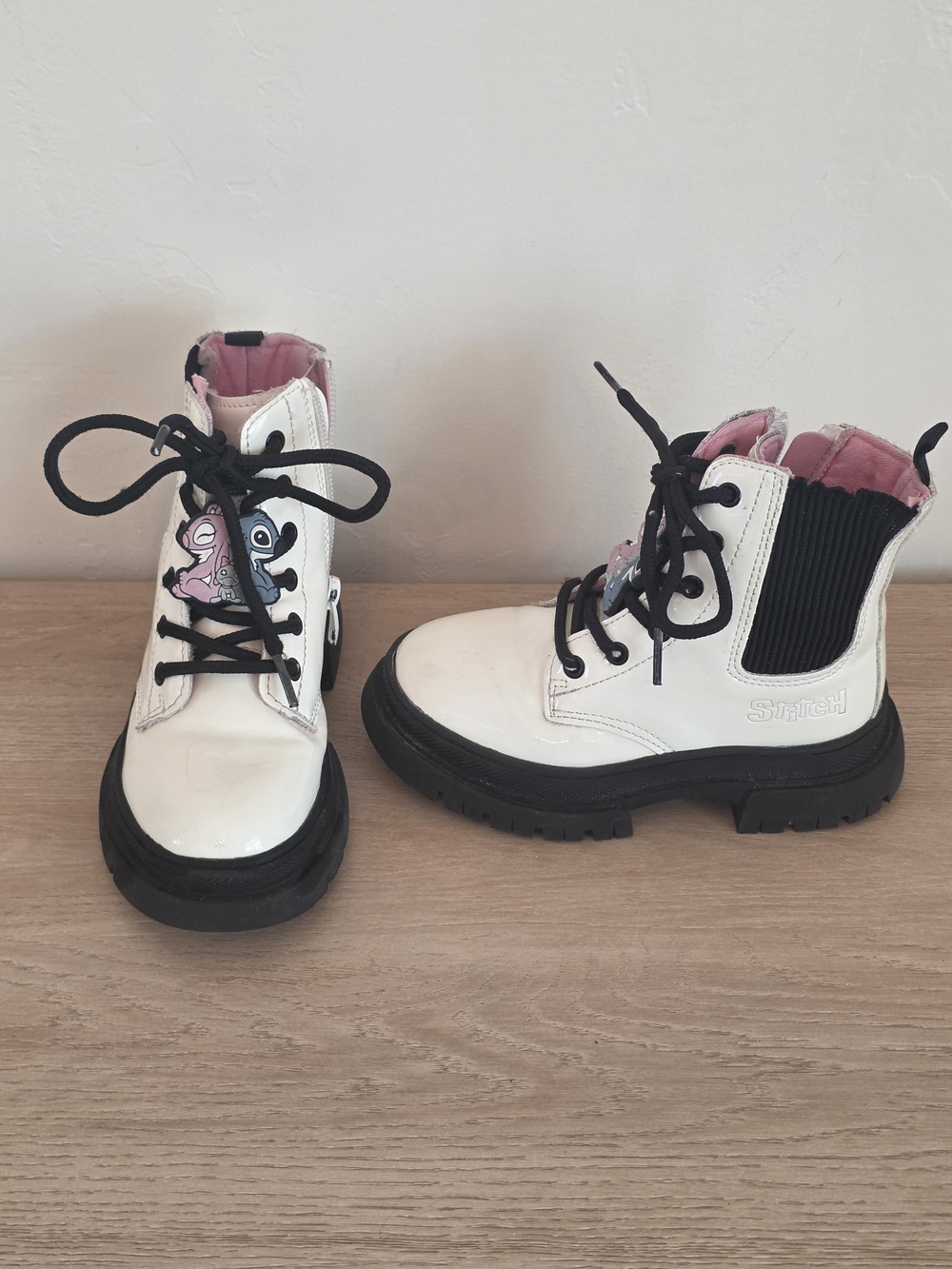 Disney Lilo & Stich Kids White and Pink Lace-Up Boots SIZE 9K